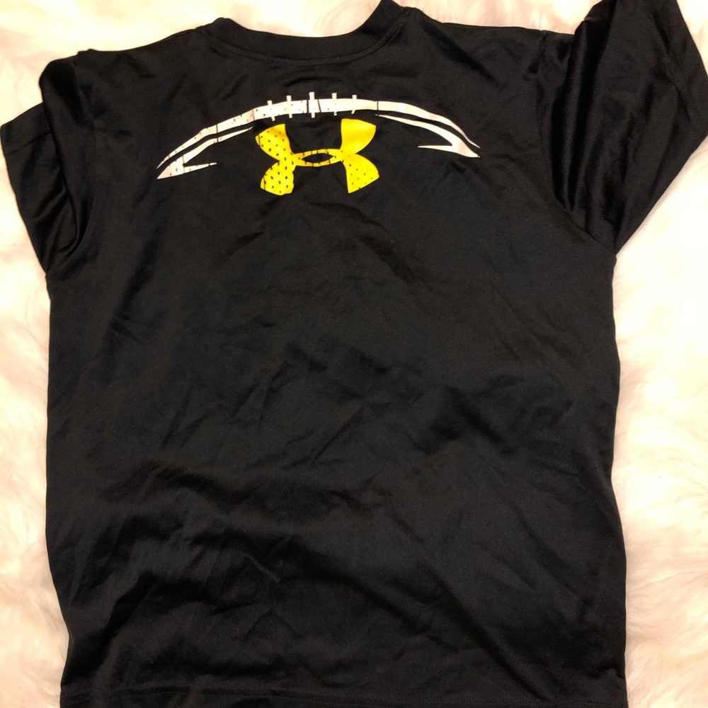 Boys under armor dri fit shirt